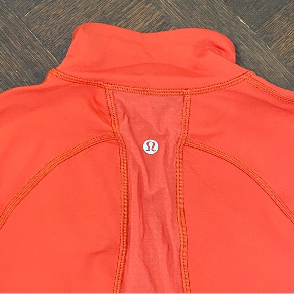 Lululemon Red Quarter-Zip Athletic Long Sleeve Top Zipper Pockets Thumb holes 4 - Picture 6 of 10